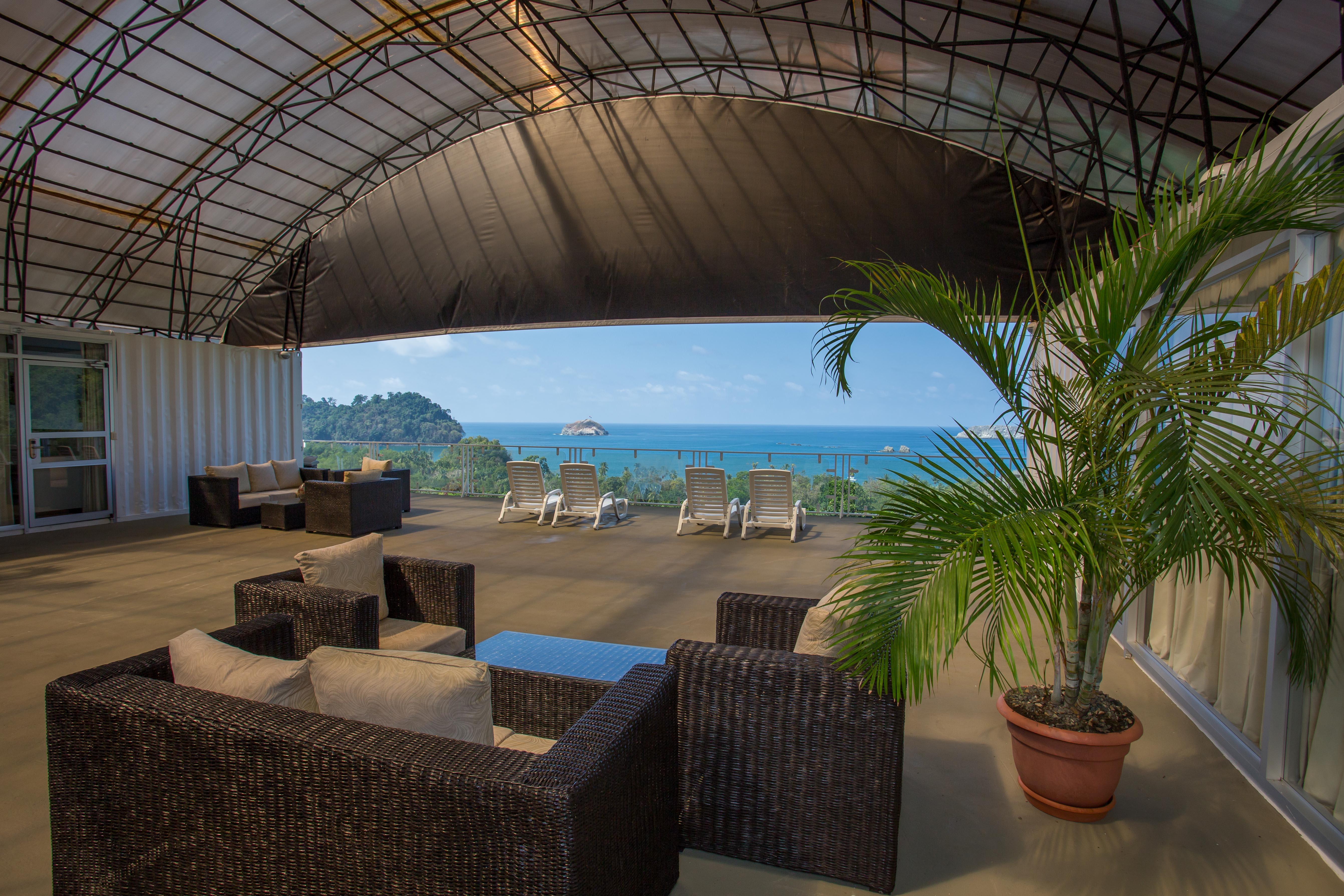 El Faro Containers Beach Hotel Manuel Antonio Exterior photo