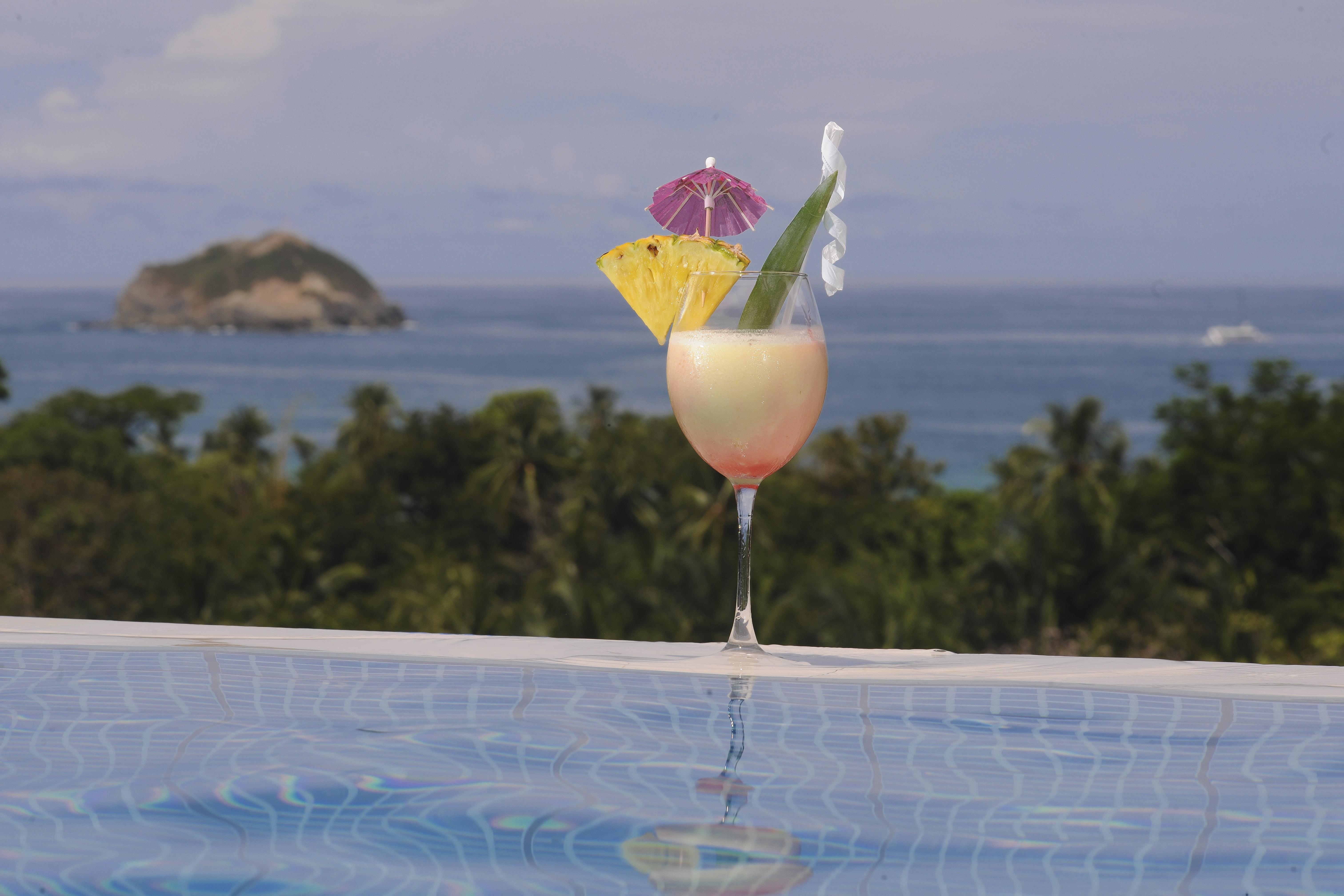 El Faro Containers Beach Hotel Manuel Antonio Exterior photo