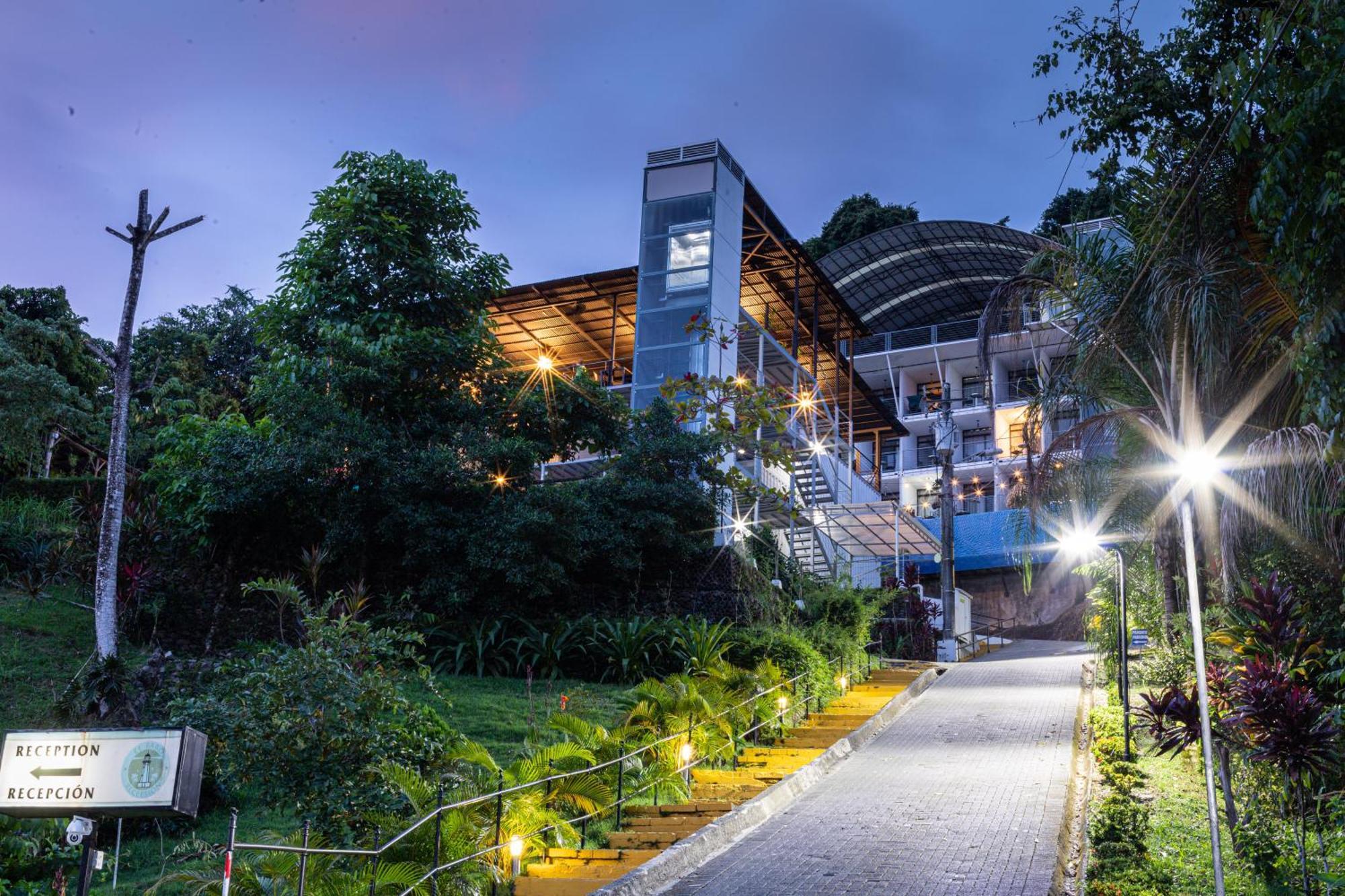 El Faro Containers Beach Hotel Manuel Antonio Exterior photo